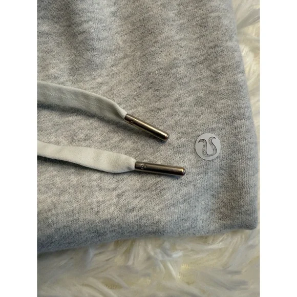 Lululemon | Scuba Mid-Rise Oversized Jogger | Heathered Grey | Small - Picture 3 of 5